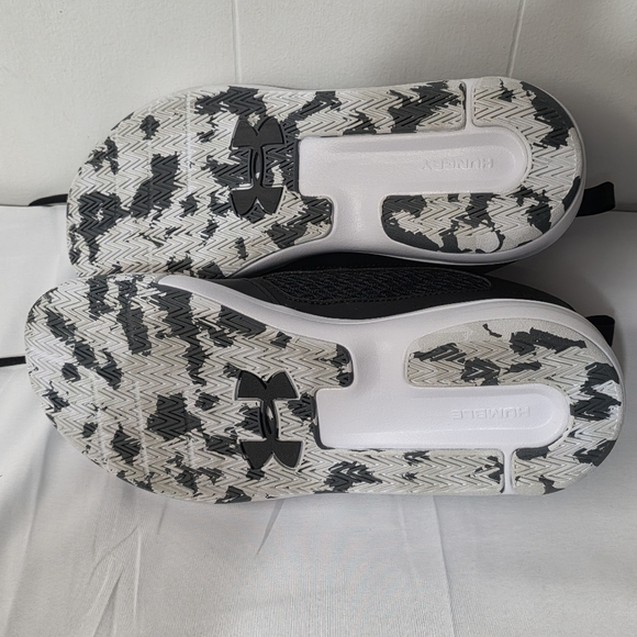 Under Armour Lockdown 6 Mens Size 11 Black And White With Metallic Gold Logo - Picture 5 of 8